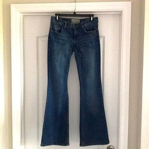 American Rag-Tie jeans.